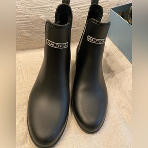 Nautica Rain boots size 9